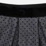 Sukňa s mini bodkami Mayoral sivá – Obrázok 4