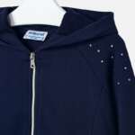 Dievčenská mikina s kapucňou, na zips a na zadnej strane s volánom Mayoral tmavomodrá