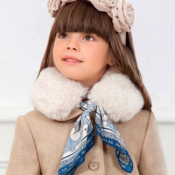 Kožušinový šál s modrou šatkou Abel & Lula krémový