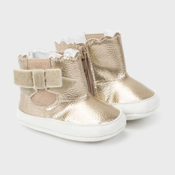 Dievčenské čižmičky s mašľou Mayoral newborn zlaté