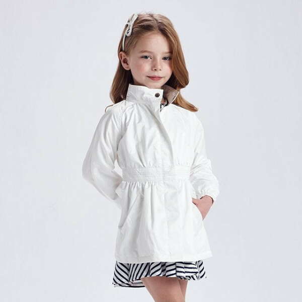 Dievčenský prechodný trenčkot/kabát Mayoral biely