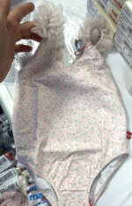 Plavky s nariaseným tylovým volánom UV 50+ Cóndor ružové pierkový vzor | Welcomebaby.sk