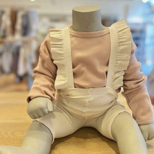 CÓNDOR Šortky s volánovými trakmi béžové linen Cycling leggings 2421 | Welcomebaby.sk