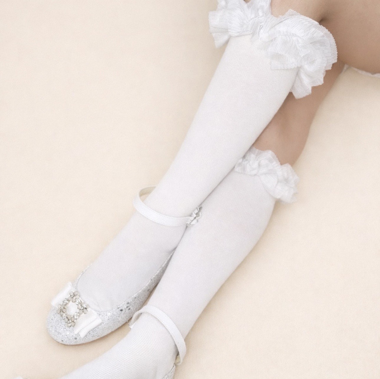 MEIA PATA Podkolienky s tylovým volánom biele Knee high socks dancers tulle white 1061M | Welcomebaby.sk MEIA PATA Podkolienky s tylovým volánom biele Knee high socks dancers tulle white 1061M | Welcomebaby.sk