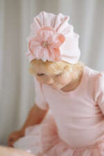 JAMIKS Rebrovaná čiapka s kvetmi NINA ružová JWI108 | Welcomebaby.sk